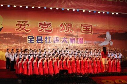 华为mate30手机电还能亮屏5个小时要换电池吗？游戏画面